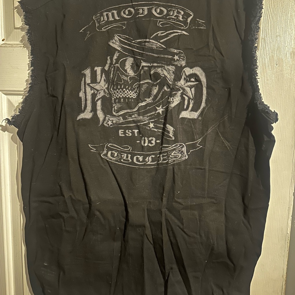 Black Sleeveless Graphic Tee